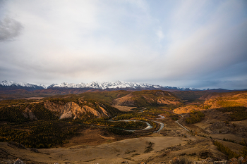 &nbsp; / Алтай. Смотровая на Северо-Чуйский и Курайский хребты, меандры Чуи