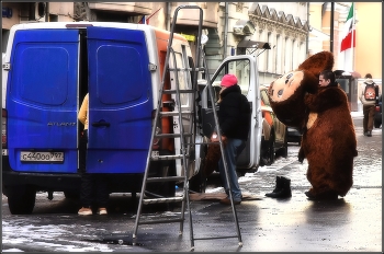 .... Чебурашка повзрослел ..... / уличный сюжет