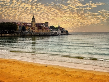 &nbsp; / Gijón - Playa San Lorenzo - Astúries