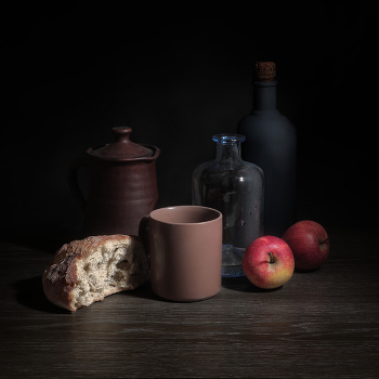 с хлебом / натюрморт