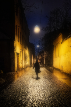 "Как-то в полночь, в час угрюмый..." / Санкт-Петербург. Васильевский остров. В стороне от главных магистралей. Декабрь.