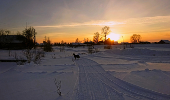 Зимний день уходящий / Сибирское село. Зимний закат