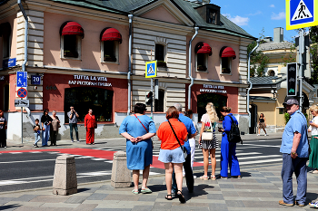 Большая Ордынка / Улица Большая Ордынка в Москве. Июль 2024.