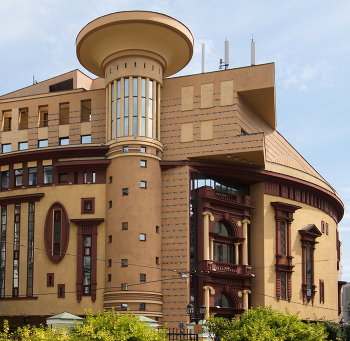 Донна Роза / Те кто знает Москву, поймут почему такое название