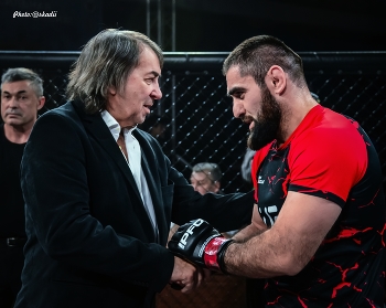 АЛЕКСАНДР ИНШАКОВ ПОЗДРАВИЛ ПОБЕДИТЕЛЯ / Советский и российский киноактёр, кинорежиссёр, сценарист, кинопродюсер, каскадёр и мастер боевых искусств, певец, общественный деятель. Президент Ассоциации каскадёров России, с 2013 года - Президент Гильдии каскадёров России Союза кинематографистов РФ,