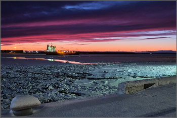 В декабре на Северной Двине. / Северная Двина с причала морского вокзала. Архангельск. Декабрь.