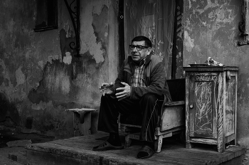 На крыльце. / ***