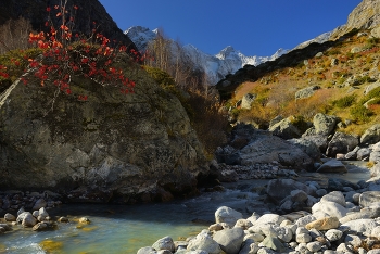 Осень на Кавказе / Гондарай
