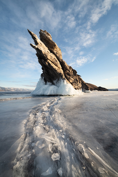 "Остров Огой" / Мыс «Дракон». Зимний Байкал, январь 2025.
В январе я провожу фототуры по зимнему Байкалу. На январь 2027 тоже уже поставил 2 тура! Для тех, кто планирует свой календарь путешествий сильно заранее, все подробности у меня на сайте https://www.arskashkarov.com/baikal-winter