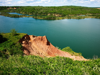 Пейзаж с глиной . / Овраг у карьера .