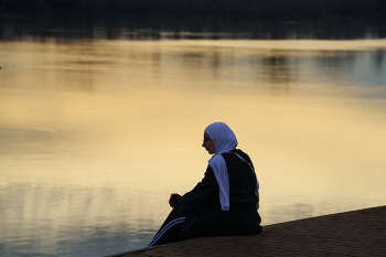 сидит на закате философ / ***