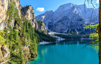 Прогулка по дорожке вокруг озера Брайес / Италия, Доломитовые Альпы, озеро Брайес
