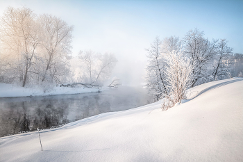 &nbsp; / зимняя река