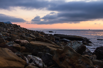 Вдоль берега с взглядом на море / ***