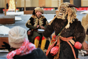 Чудотворец... / Крампус в Зарядье.