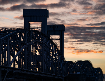 Финляндский железнодорожный мост / ***