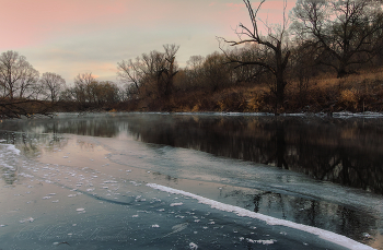 Первый лёд / Утро на реке