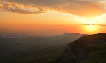 Закат в горах / Кавказ