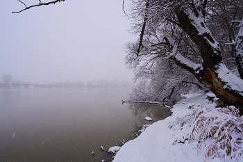 а снег кружил и падал / ***