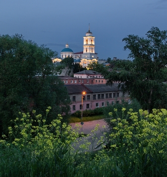 Вечерний сюжет из старого города С / Городская зарисовка, Серпухов.