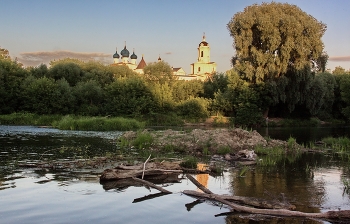 Летний вечер в старом городе С / Высоцкий монастырь, Серпухов лето 2022 год.