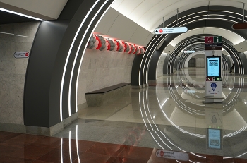 В метро / Юго-Западная