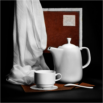 Название / ***