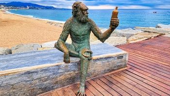 &nbsp; / Badalona - monument (Anís del Mono) - Barcelonès