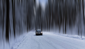 .Всюду сказочный мираж.. / Снежная дорога и деревья, как модели, вносят робкий штрих в пейзаж...Всюду сказочный мираж...