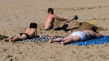 «вырыть себе могилу» / ...