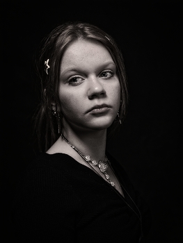 Эм / Девушка