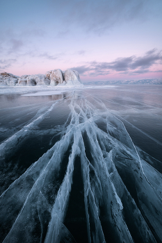 "Байкальская нежность" / Розовые краски утренней зари придают нежности даже суровому зимнему Байкалу