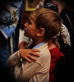 Дети в церкви. / Перед Причастием...