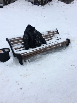 стойкая куртка / одна, но не сдается