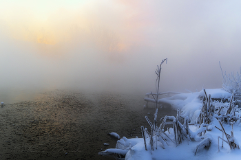 Рассвет на тёплой реке / Зимние сюжеты