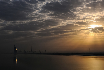 Утро города / ***