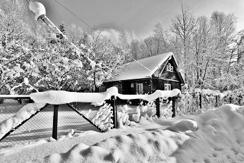 "Тишина. Никого в целом мире, лишь шаги под ногами скрипят..." / После снегопада ...