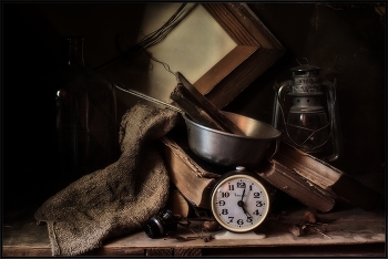 .... Вечер .Начало шестого .... / предметная композиция