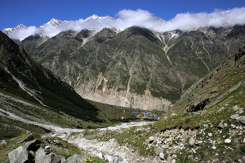 Ущелье ледника Мижирги-Кундюм / Кавказ, Безенги