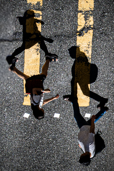 По своим делам / Фотографию сделал с крыши отеля в Гонконге