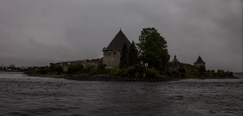 Крепость Орешек. / крепость Орешек вечером