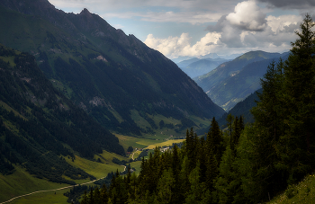 по Австрии / ***