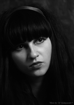 Незнакомка / Москва Незнекомка 
Случайный портрет в баре.