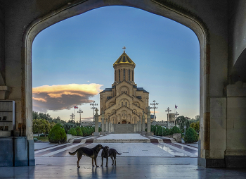 Кафедральный собор Святой Троицы / Тбилиси