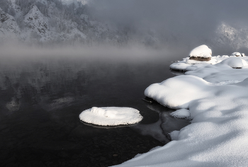 У Дивных гор / ***