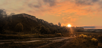 Закат на озере Тишь. / Озеро Тишь .(Перемышльский район)