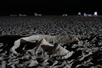 На обратной стороне Луны / ***