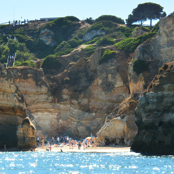 Уютный пляжик / Португалия в городе Лагош