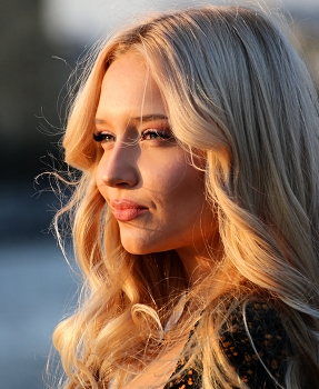 Уличный портрет / ***