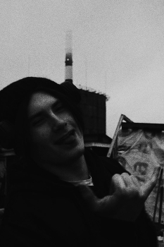 Такая любовь убьет мир / Автор Егорка Танкович